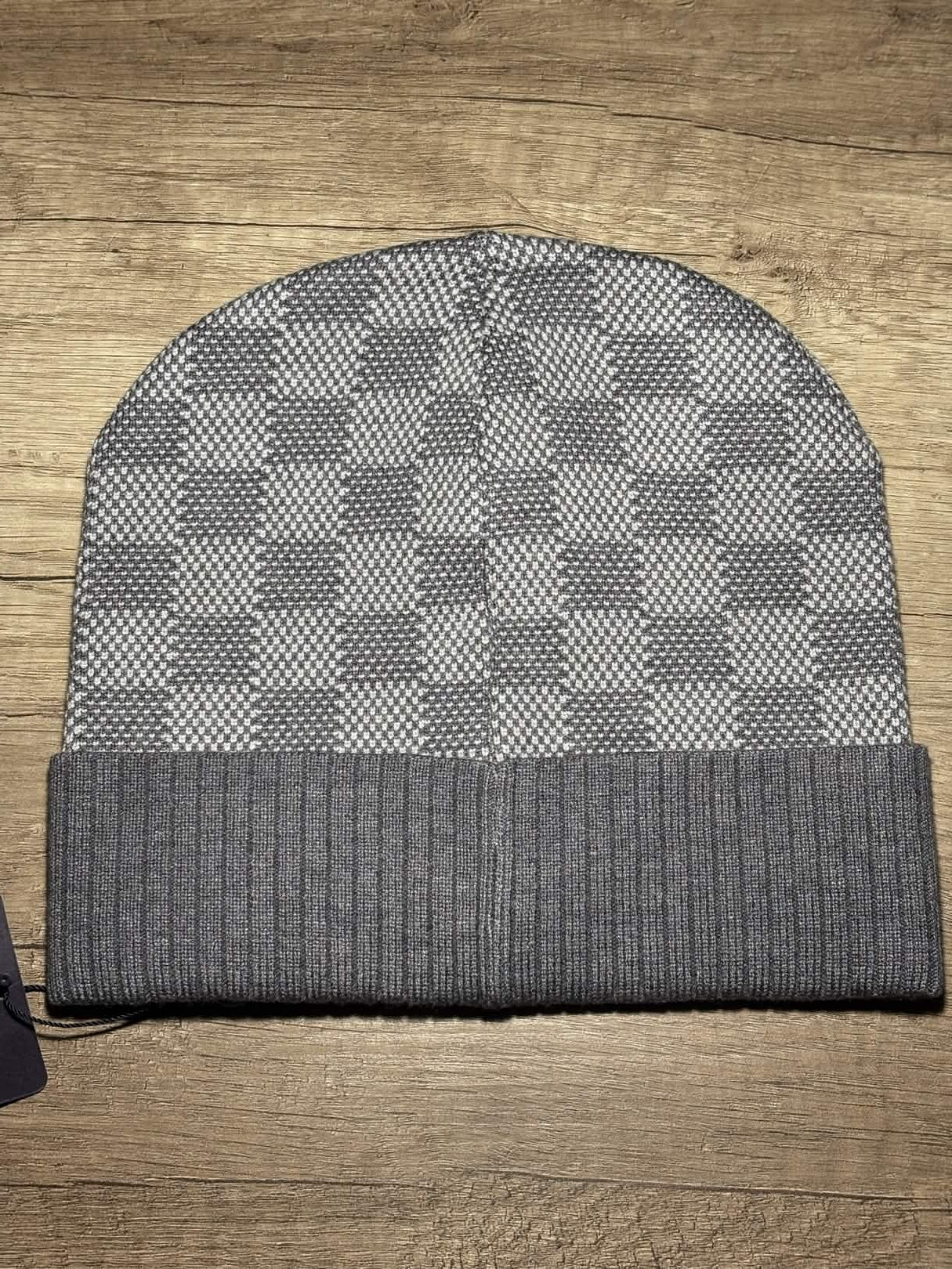 "LW" Beanie Grey