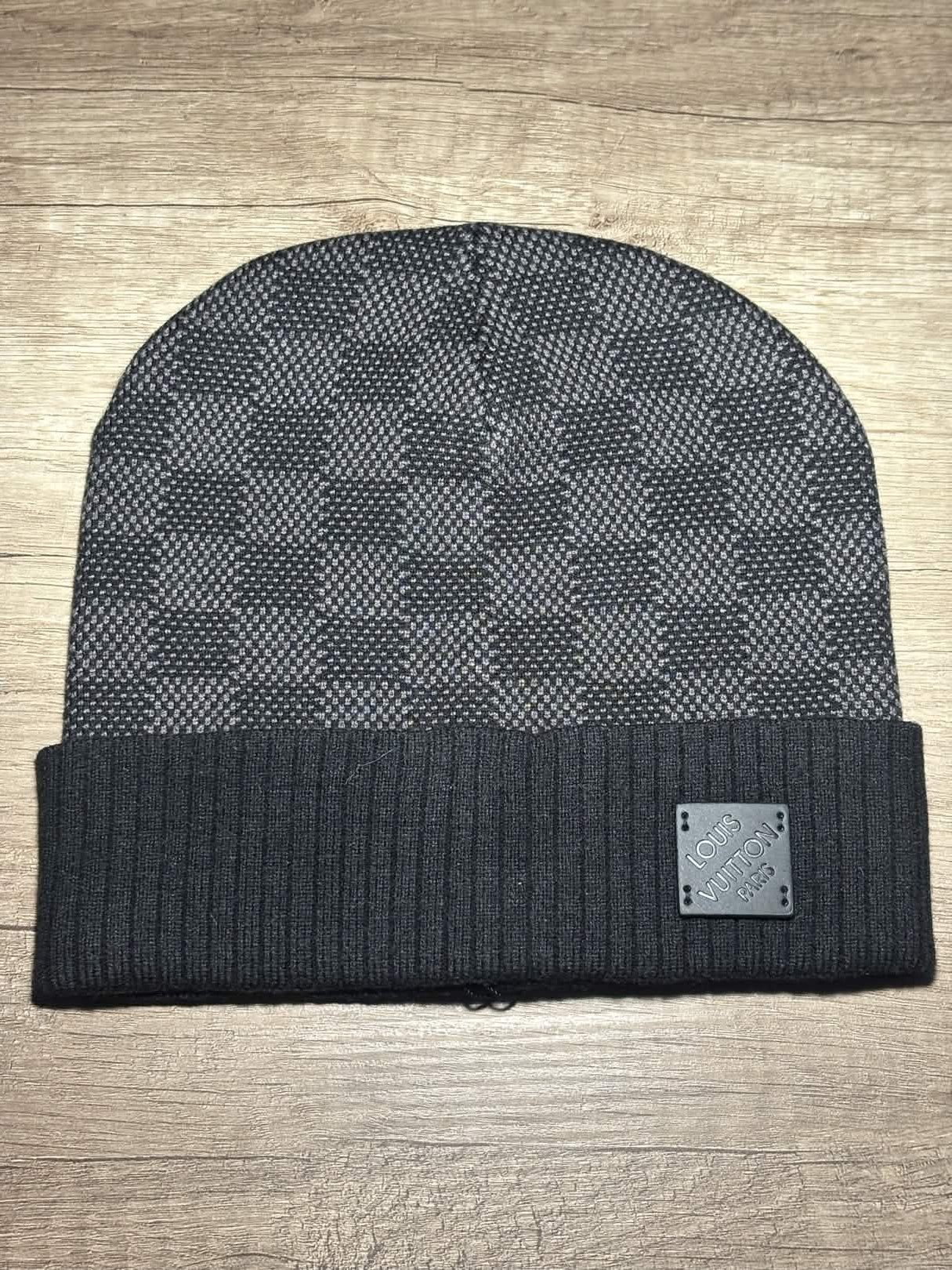"LW" Beanie Black