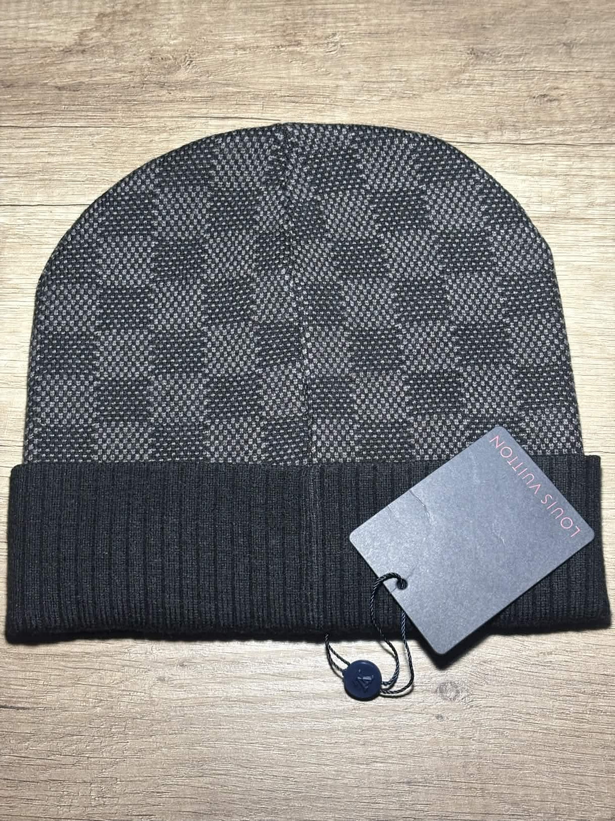 "LW" Beanie Black