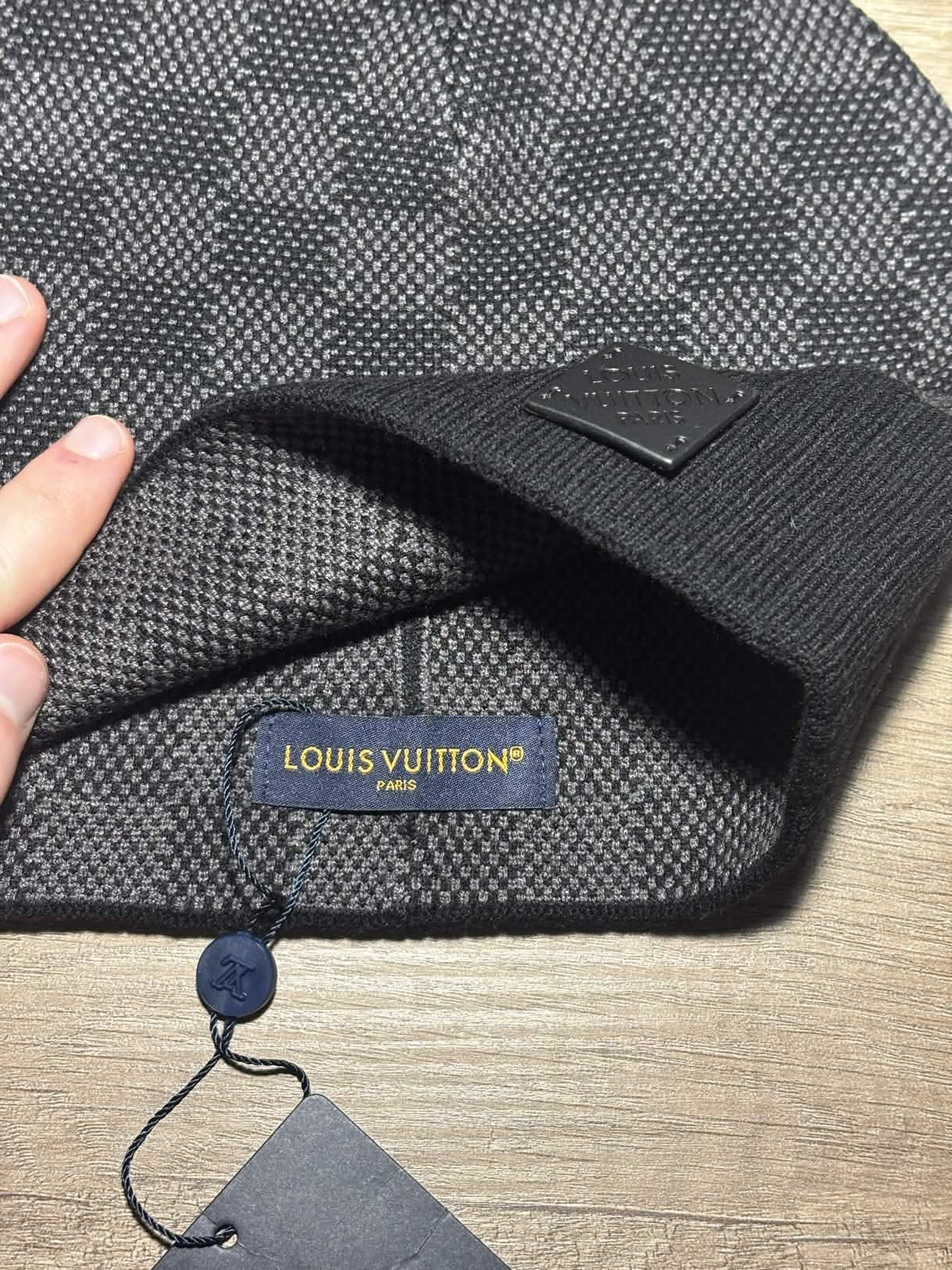 "LW" Beanie Black